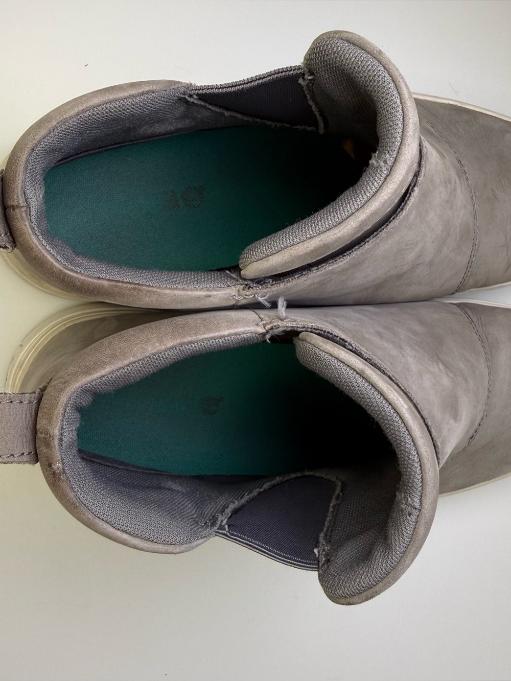 Timberland Women's Londyn Pull-On Chelsea Sneakers in Medium Grey Size 11 - Picture 10 of 16